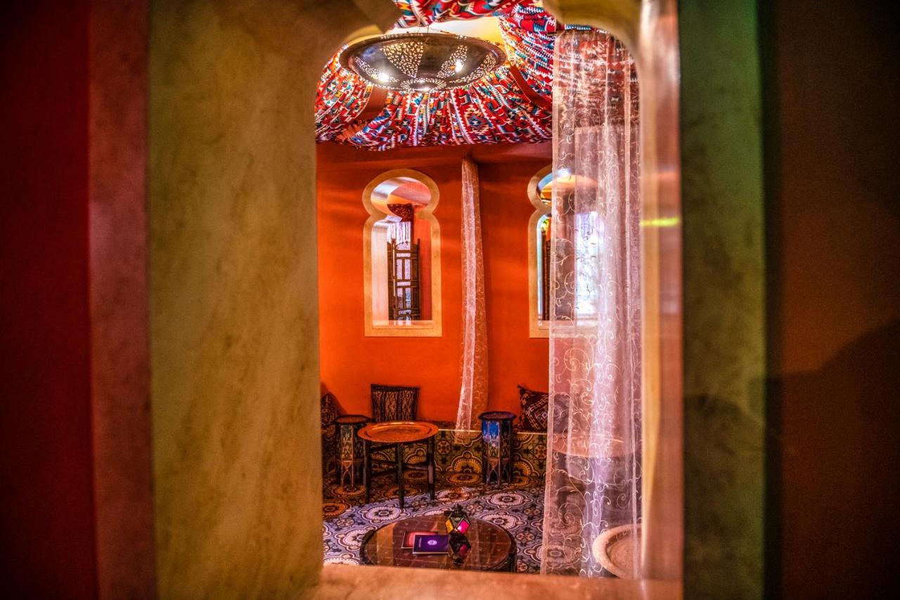 Meses Shiraz Hotel Superior-Adults Only エゲルサローク エクステリア 写真