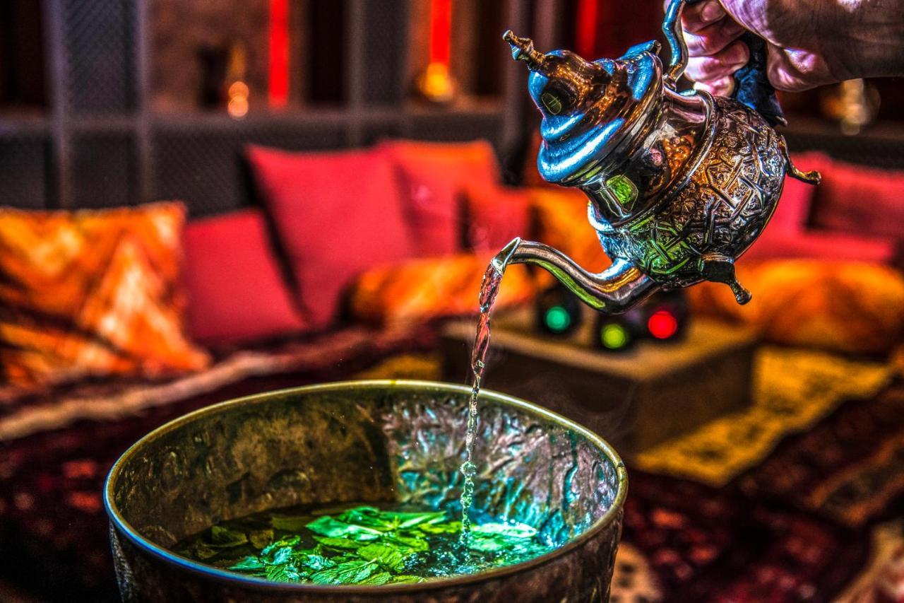 Meses Shiraz Hotel Superior-Adults Only エゲルサローク エクステリア 写真