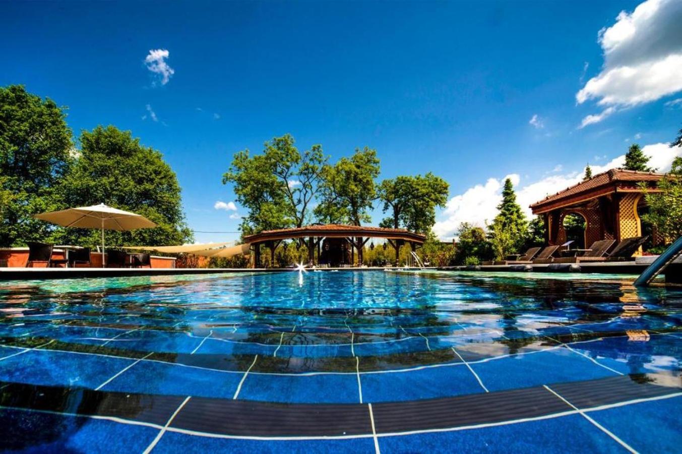 Meses Shiraz Hotel Superior-Adults Only エゲルサローク エクステリア 写真