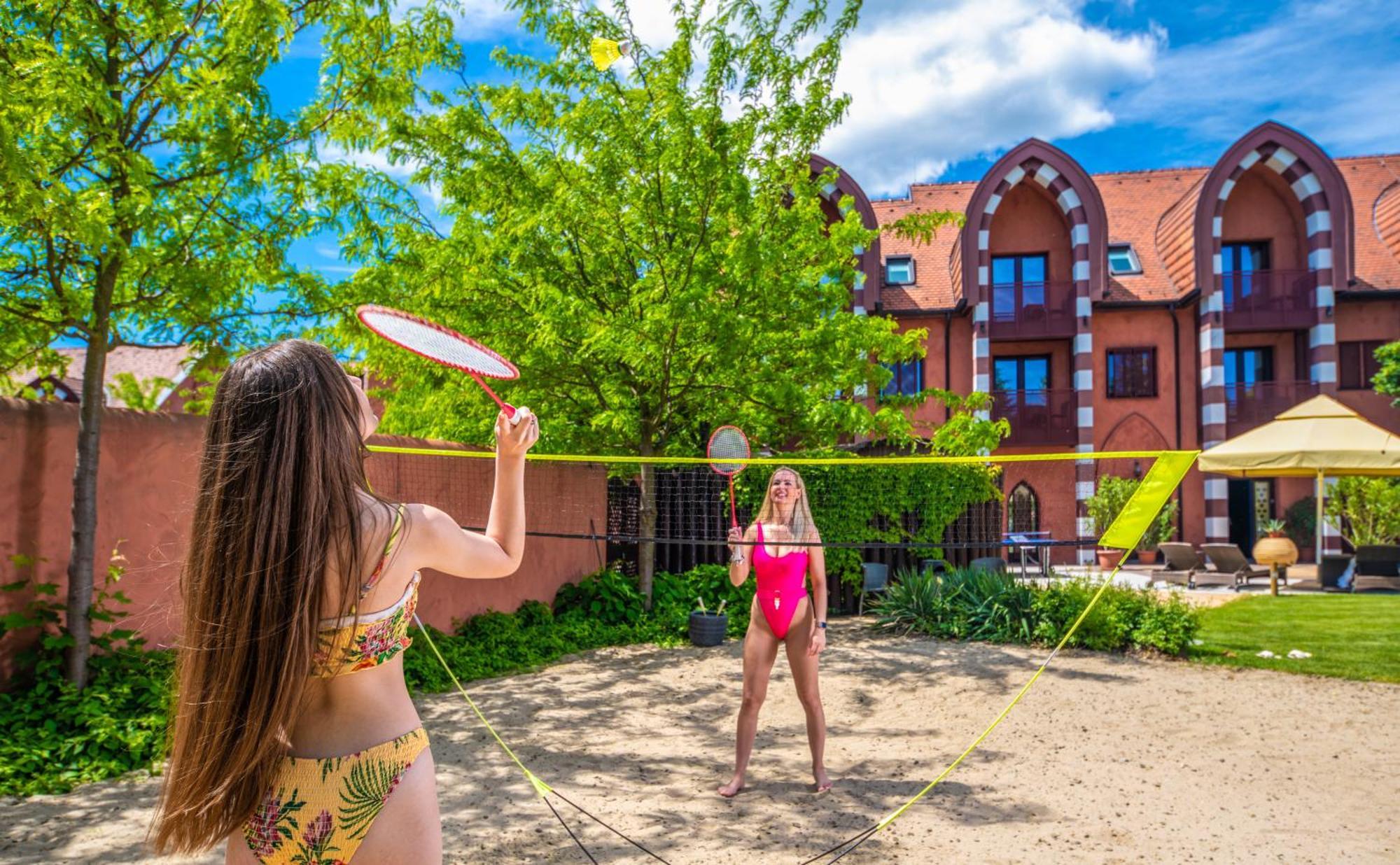 Meses Shiraz Hotel Superior-Adults Only エゲルサローク エクステリア 写真